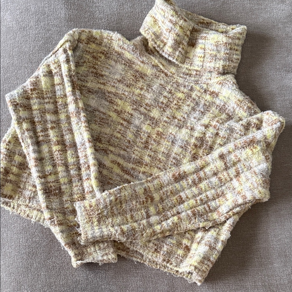 American Eagle Outfitters Turtleneck Sweater - Cream and Brown